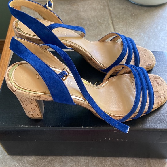 Talbots sandals. - Picture 2 of 7